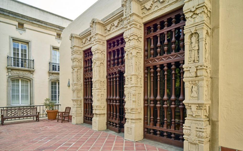 Caltech Gates Annex Linus Pauling Lecture Hall - Front Door