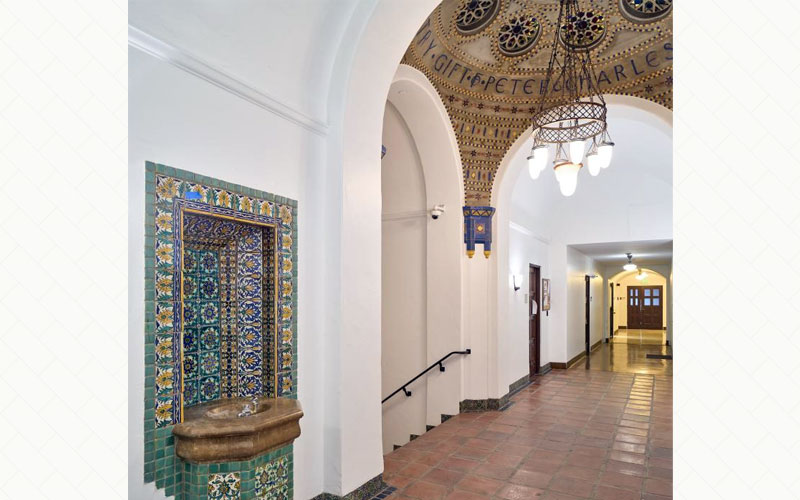 Caltech Gates Annex Linus Pauling Lecture Hall - Hallway